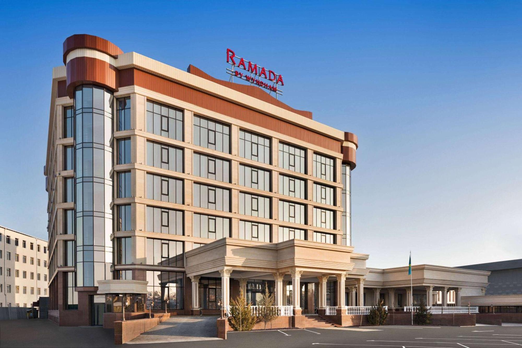Ramada By Wyndham Shymkent酒店 外观 照片